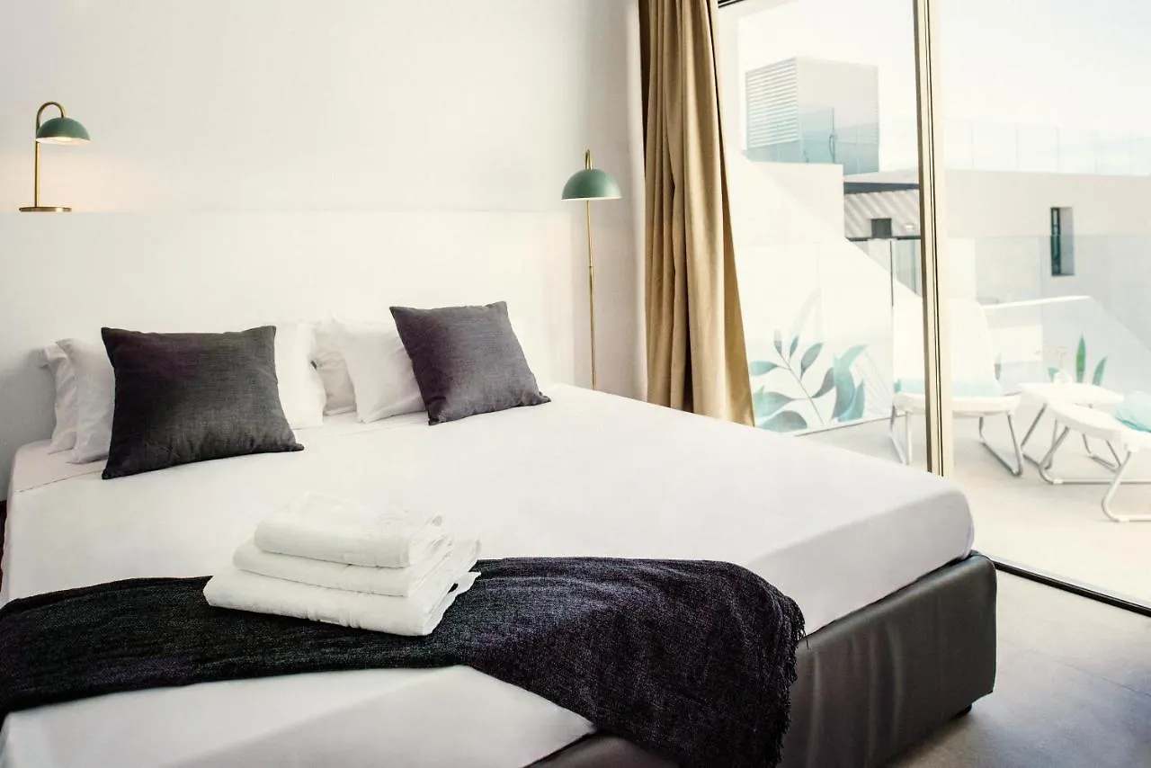 Villa Eden 아데제 0*,  스페인