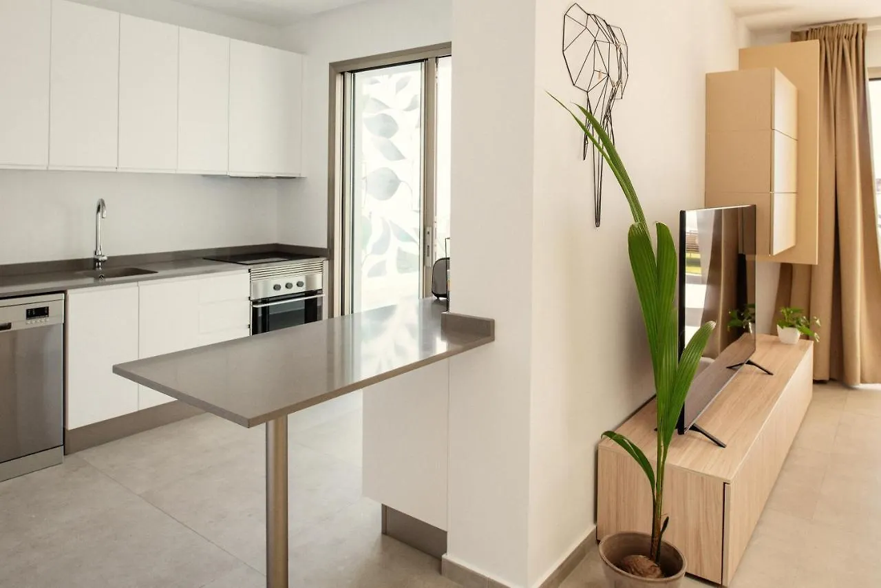 Villa Eden 아데제 0*,  스페인